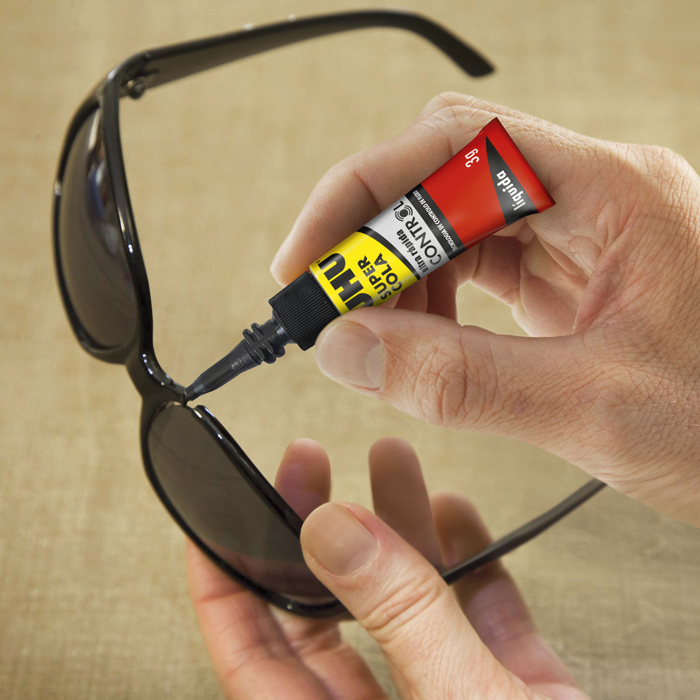 Montagem Glasses_Super Cola UHU_1000x1000px